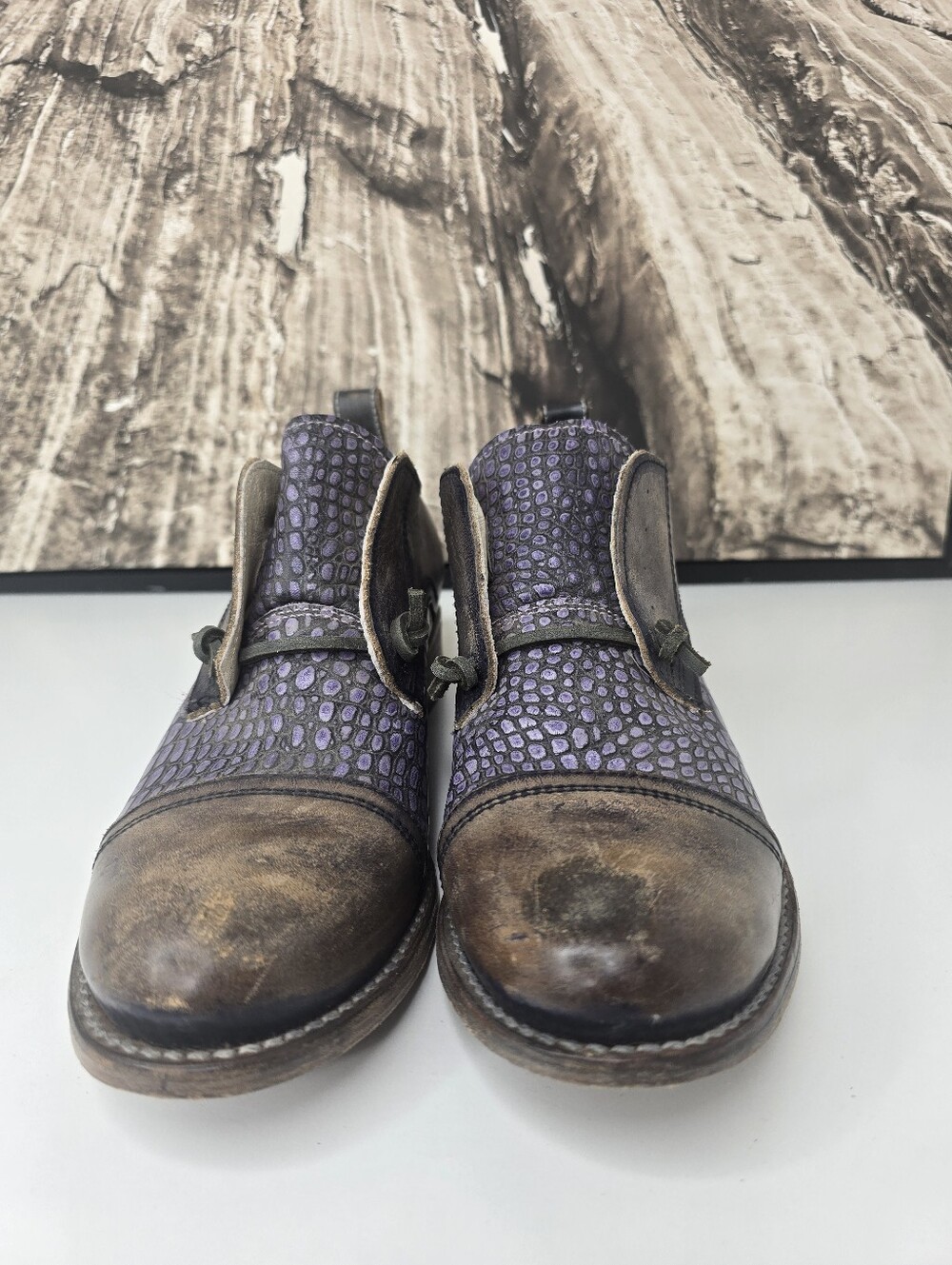 Freebird Mabel  Brown/Purple Croc-Embossed Shoe - Picture 4 of 8
